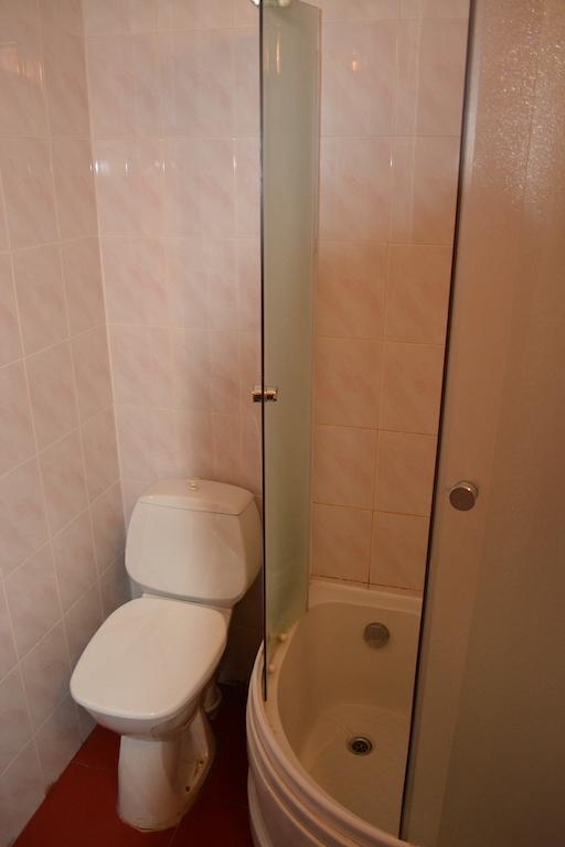 Viesu Nams Klanas Hotel Engure Quarto foto